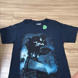 Spider-man DC Adult New T-Shirt - Black Spidey Atop Grave Size L